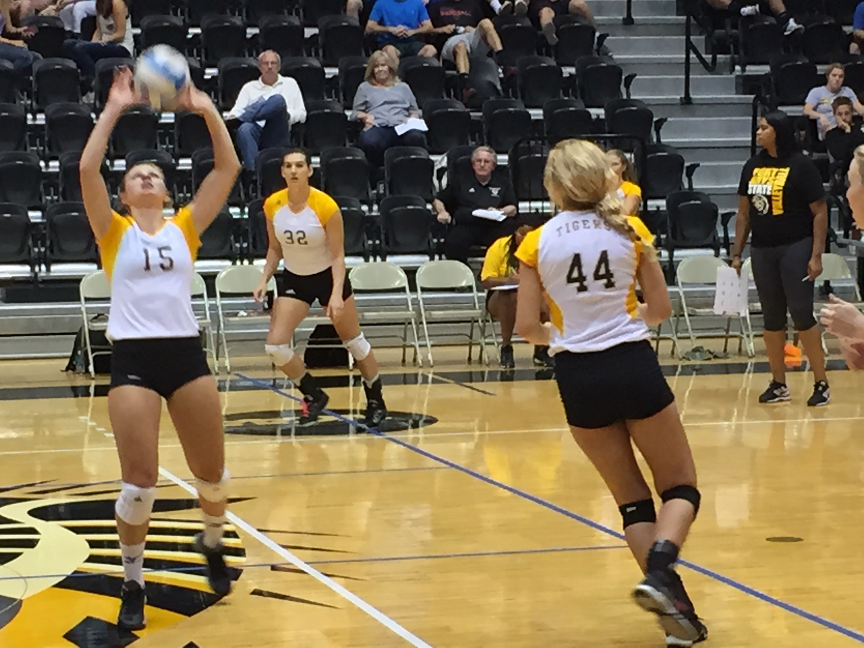 Youth leads the way for FHSU volleyball