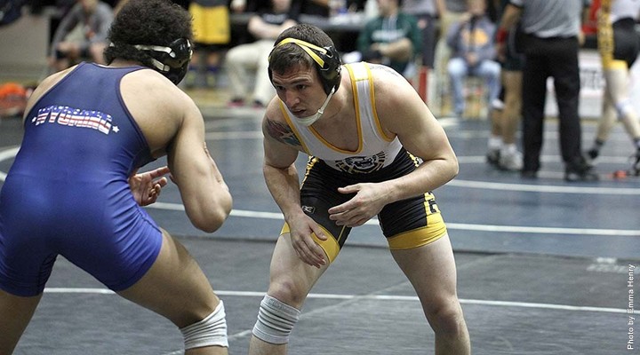FHSU wrestling drops MIAA opener at Central Oklahoma