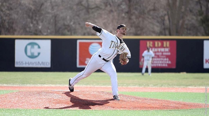 FHSU baseball doubles up Lindenwood to even series