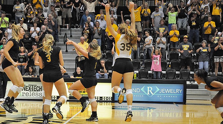 Efficient hitting leads FHSU volleyball to sweep of Lindenwood