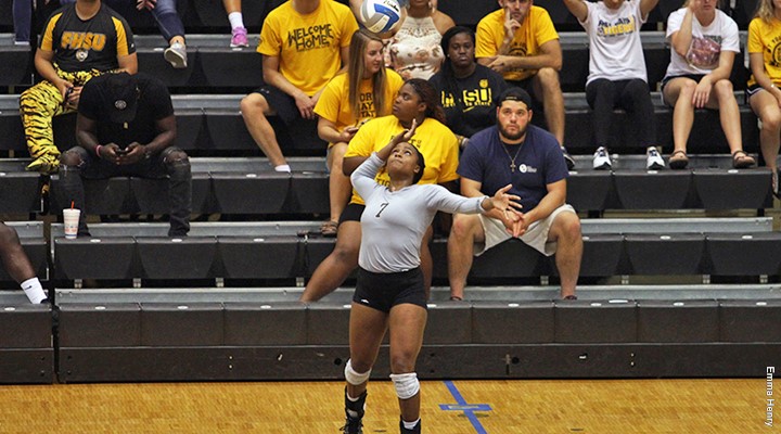 FHSU volleyball adds two wins on Pass, Set, Pink Night