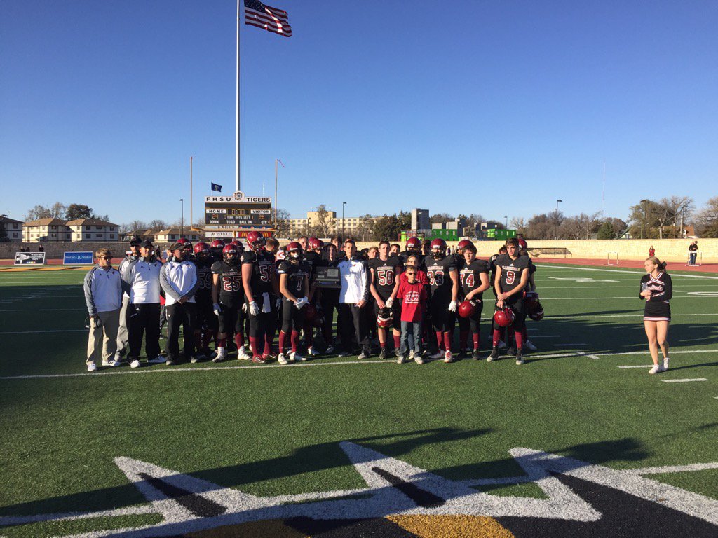 Troy uses big plays and tipped pass to beat Plainville in title game