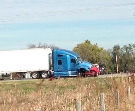 UPDATE: 2 suspects dead after Kansas high-speed chase, crash