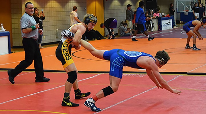 FHSU wrestlers finish third at Jet Invitational; Ball takes 141 title