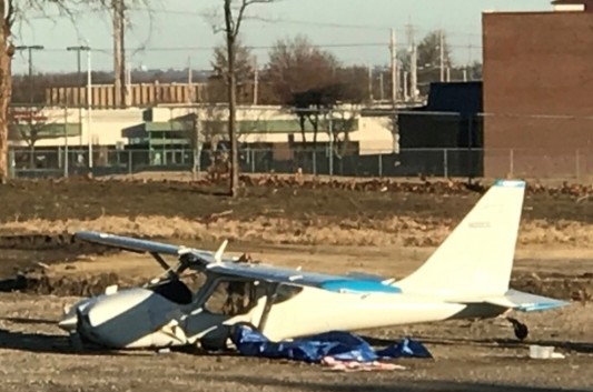 Pilot hospitalized after small plane crash near Kansas City
