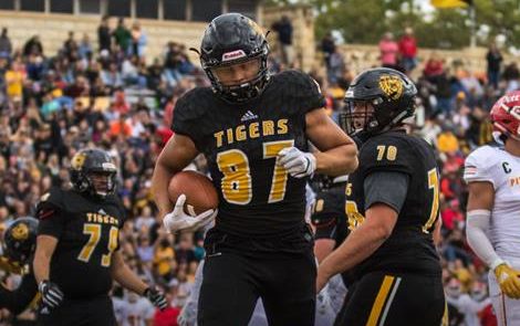 Big plays lift Tigers past No. 18 Pittsburg State