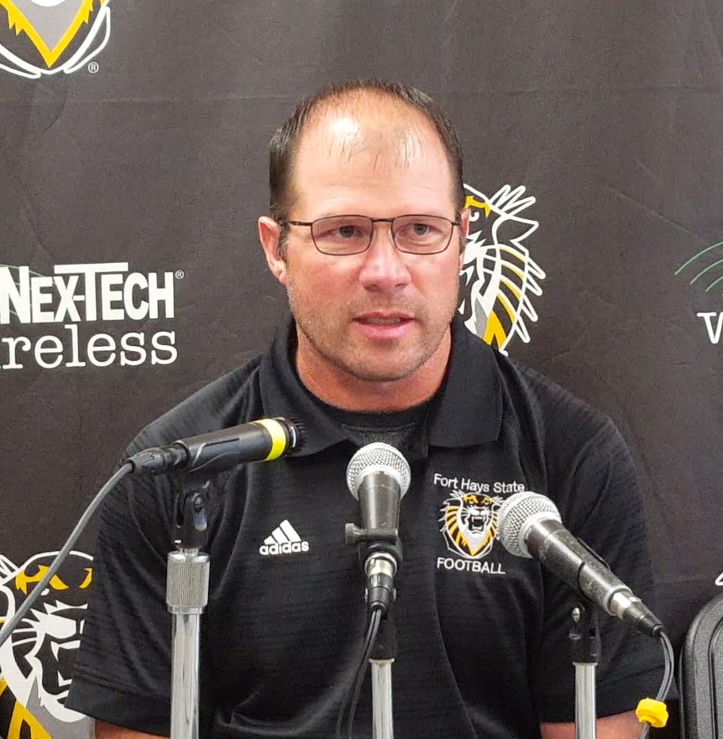 🎥 FHSU football holds weekly football press conference