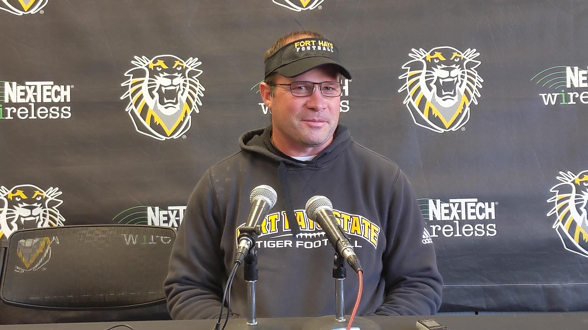 🎥 FHSU football holds weekly football press conference
